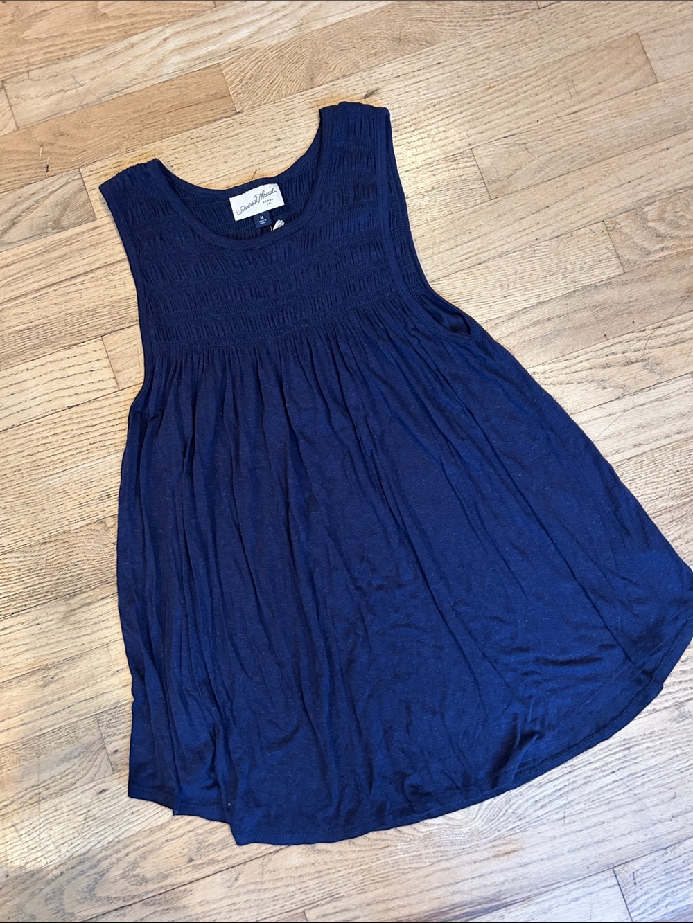 🌸3 FOR $20🌸
Universal Thread Navy Blue Sleeveless Tank Top - Picture 2 of 8